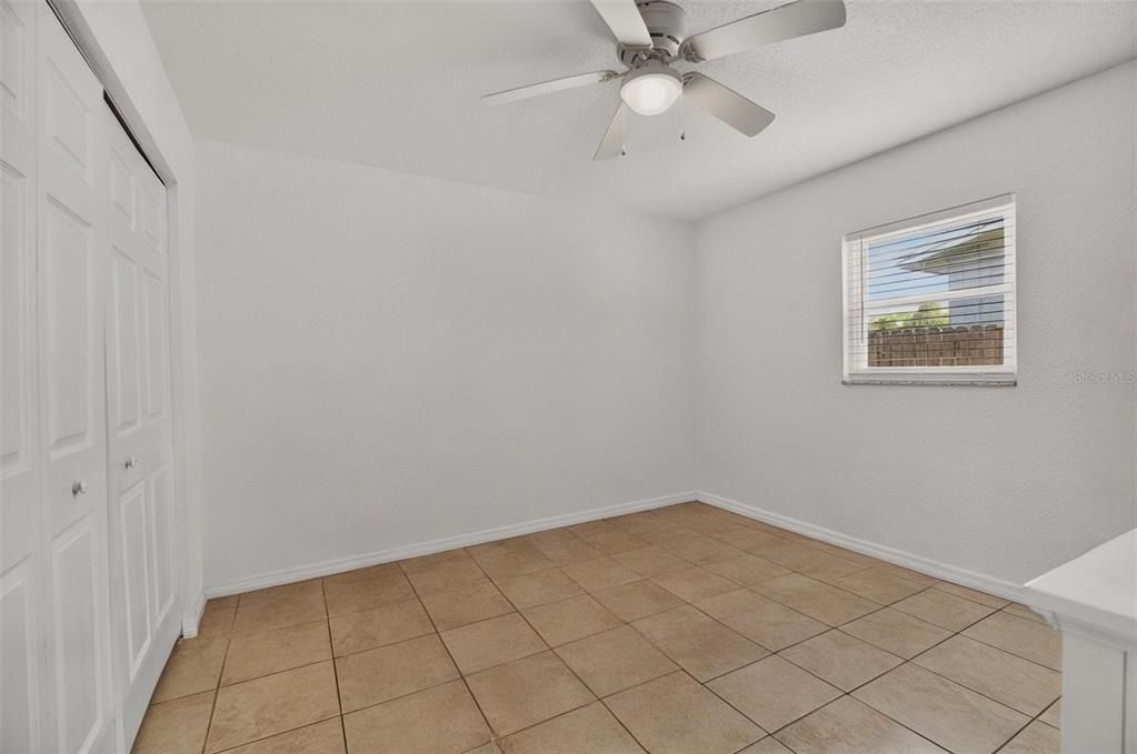 For Sale: $330,000 (3 beds, 1 baths, 999 Square Feet)