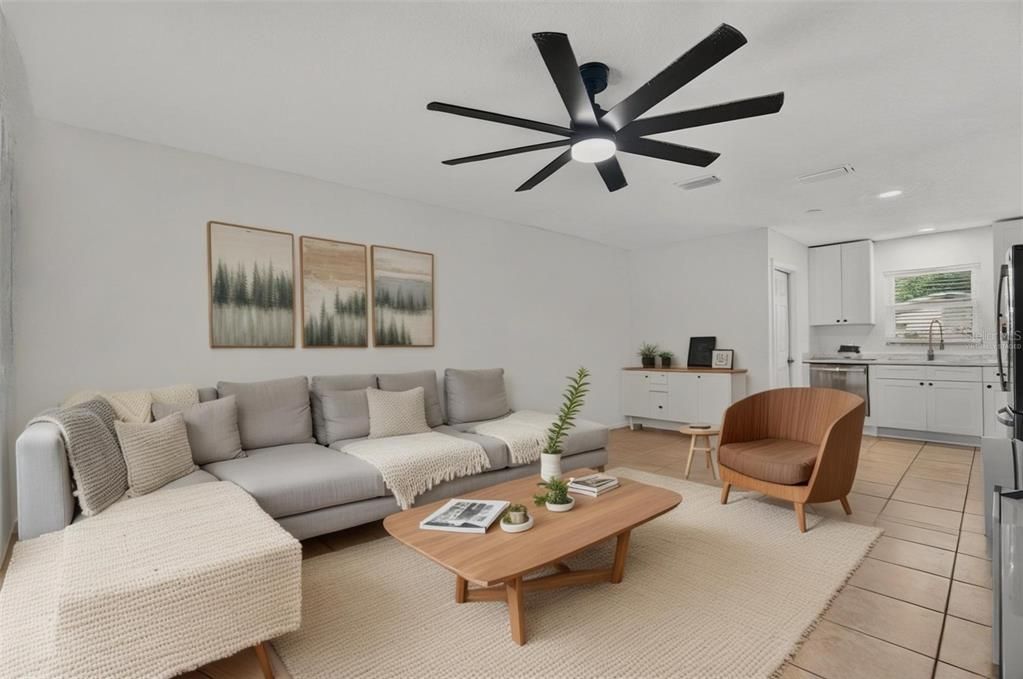 For Sale: $330,000 (3 beds, 1 baths, 999 Square Feet)