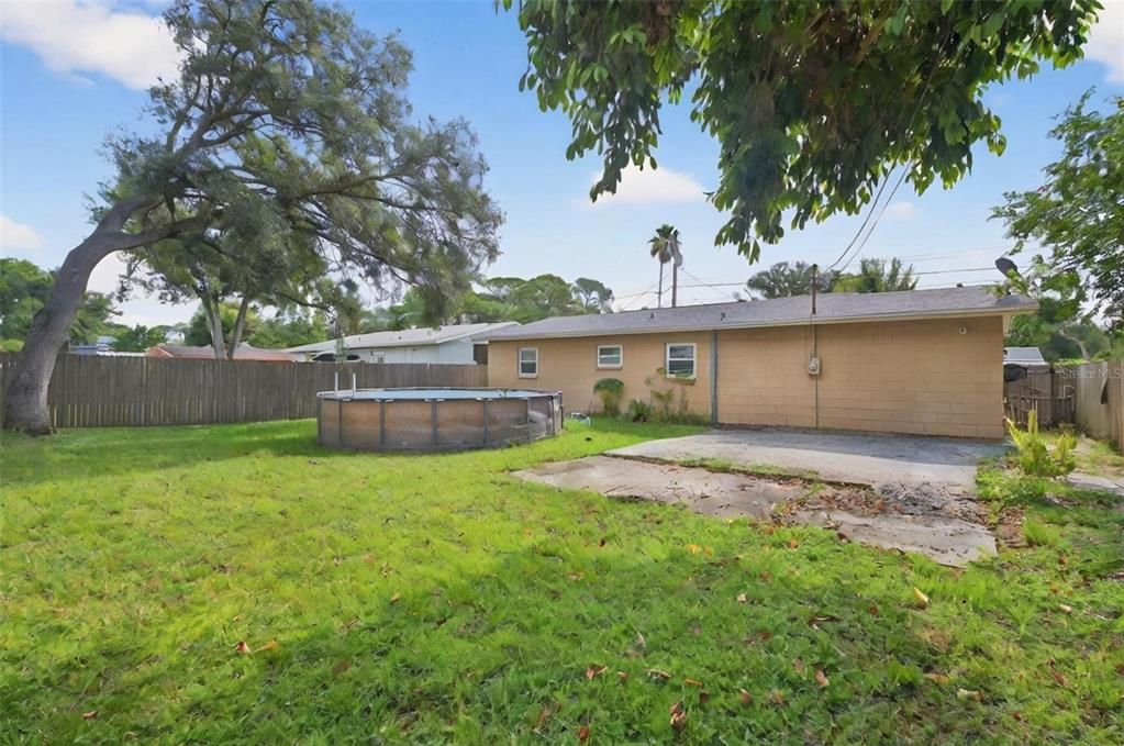 For Sale: $330,000 (3 beds, 1 baths, 999 Square Feet)