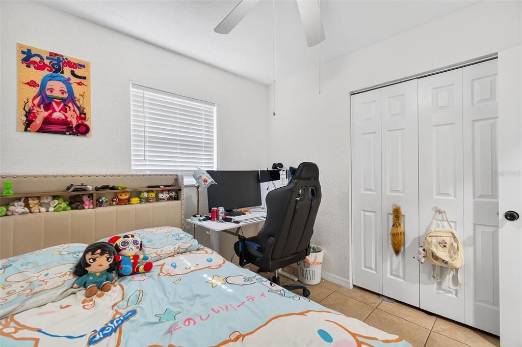 For Sale: $330,000 (3 beds, 1 baths, 999 Square Feet)