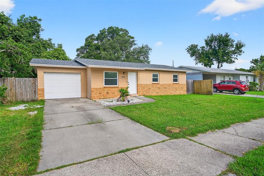 For Sale: $330,000 (3 beds, 1 baths, 999 Square Feet)