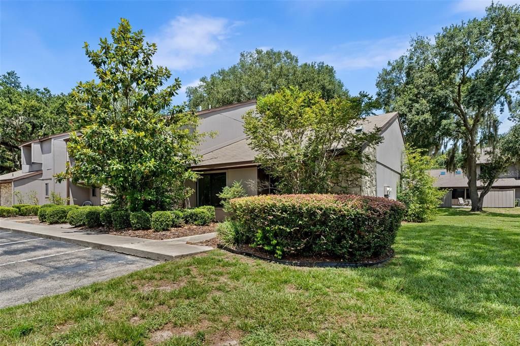 For Sale: $195,000 (2 beds, 2 baths, 1007 Square Feet)