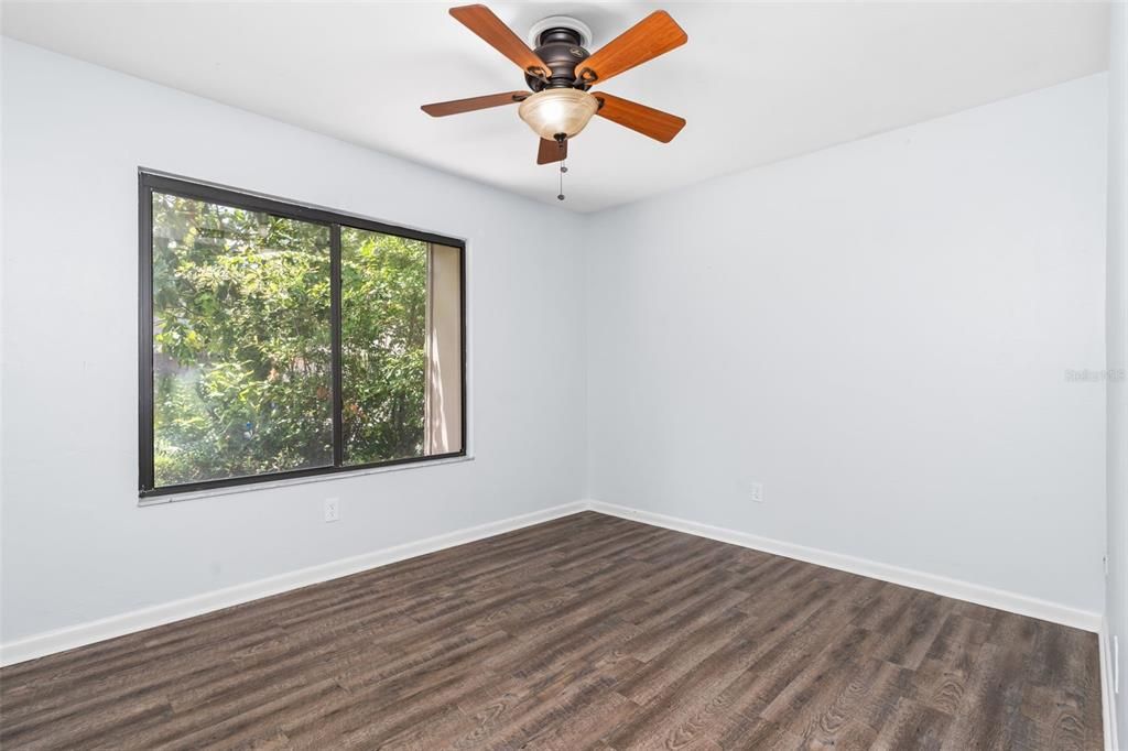 For Sale: $195,000 (2 beds, 2 baths, 1007 Square Feet)