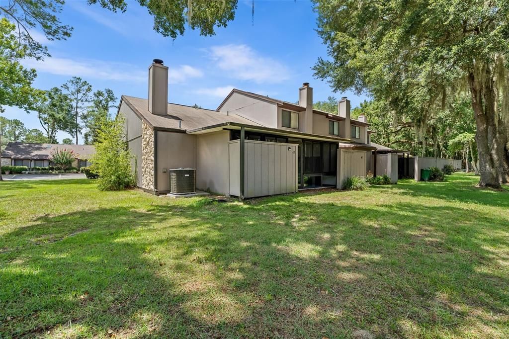 For Sale: $195,000 (2 beds, 2 baths, 1007 Square Feet)