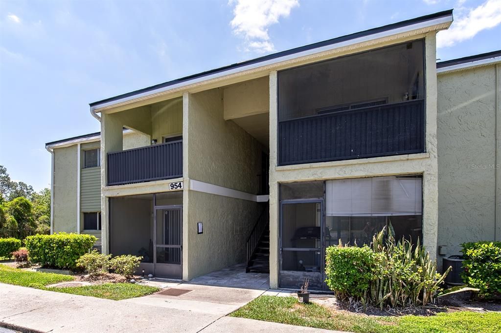 Activo con contrato: $119,900 (2 camas, 1 baños, 826 Pies cuadrados)