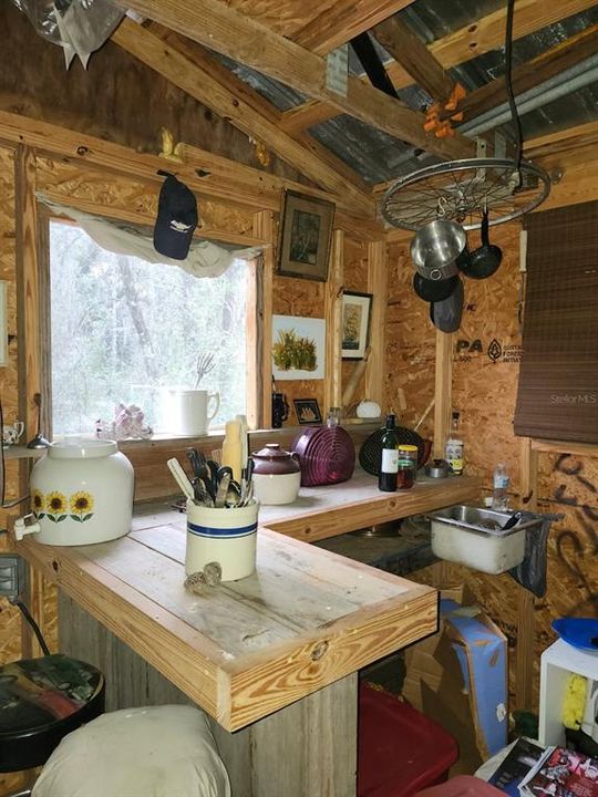 На продажу: $109,500 (3.00 acres)