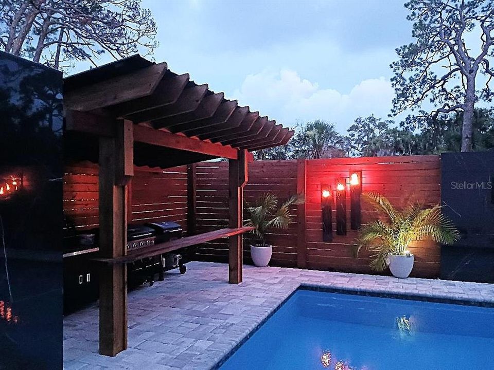 En Venta: $2,299,000 (4 camas, 3 baños, 3300 Pies cuadrados)