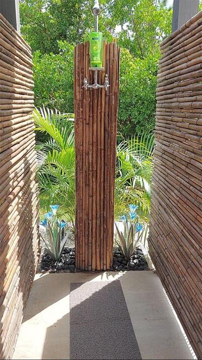 En Venta: $2,299,000 (4 camas, 3 baños, 3300 Pies cuadrados)