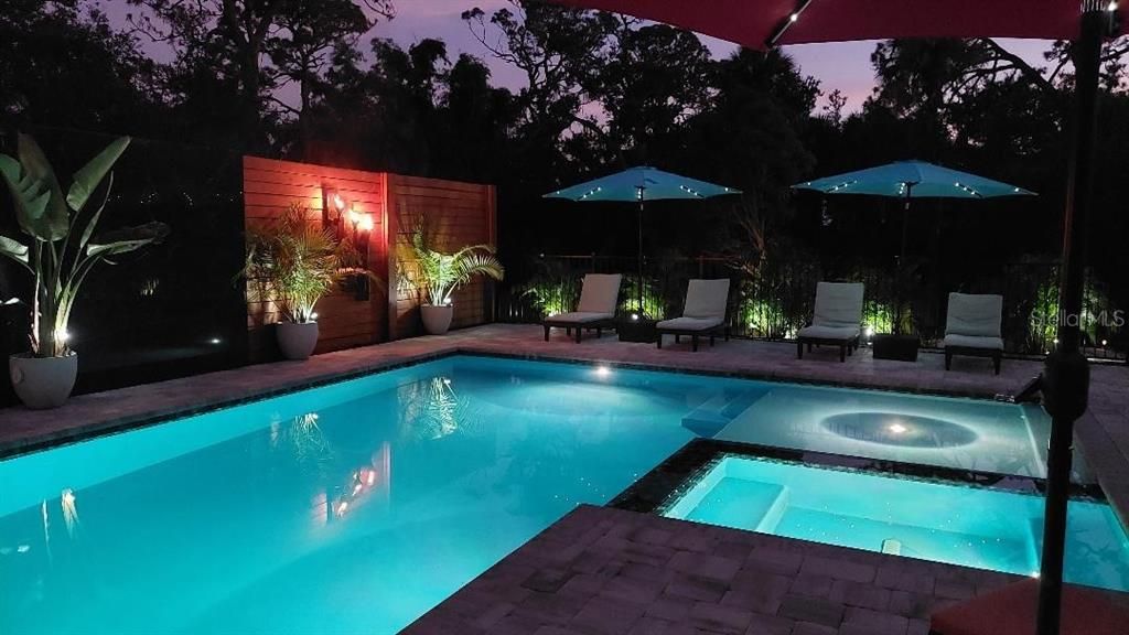 En Venta: $2,299,000 (4 camas, 3 baños, 3300 Pies cuadrados)