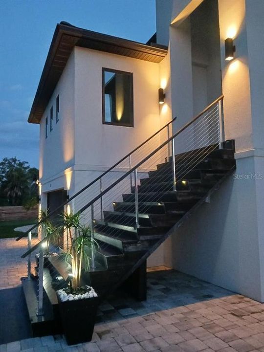 En Venta: $2,299,000 (4 camas, 3 baños, 3300 Pies cuadrados)