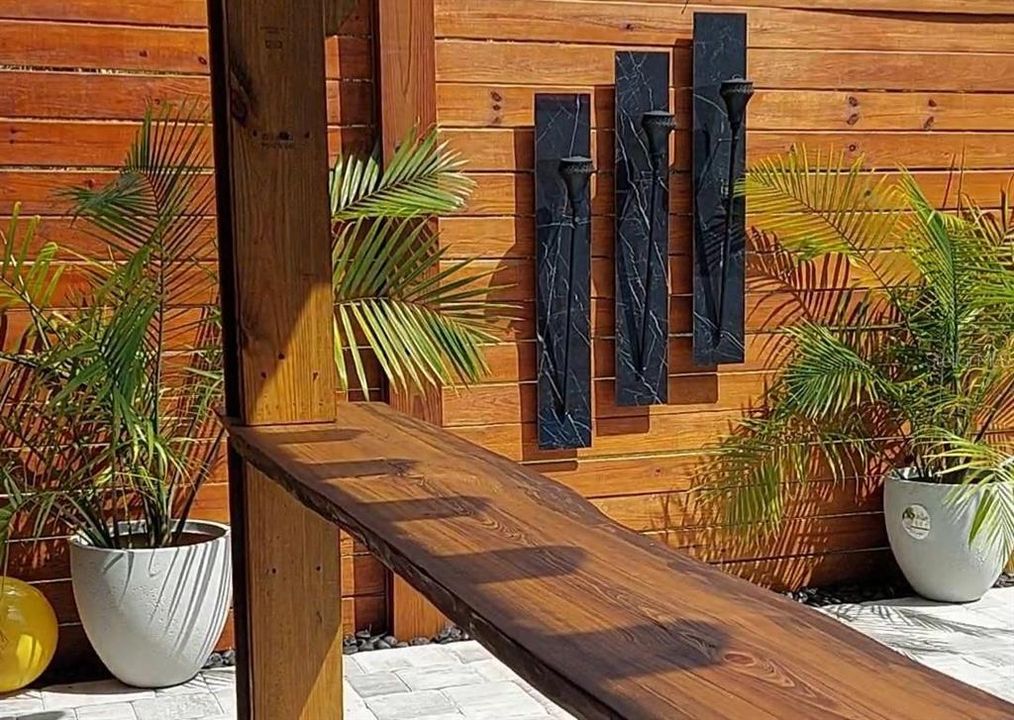 En Venta: $2,299,000 (4 camas, 3 baños, 3300 Pies cuadrados)