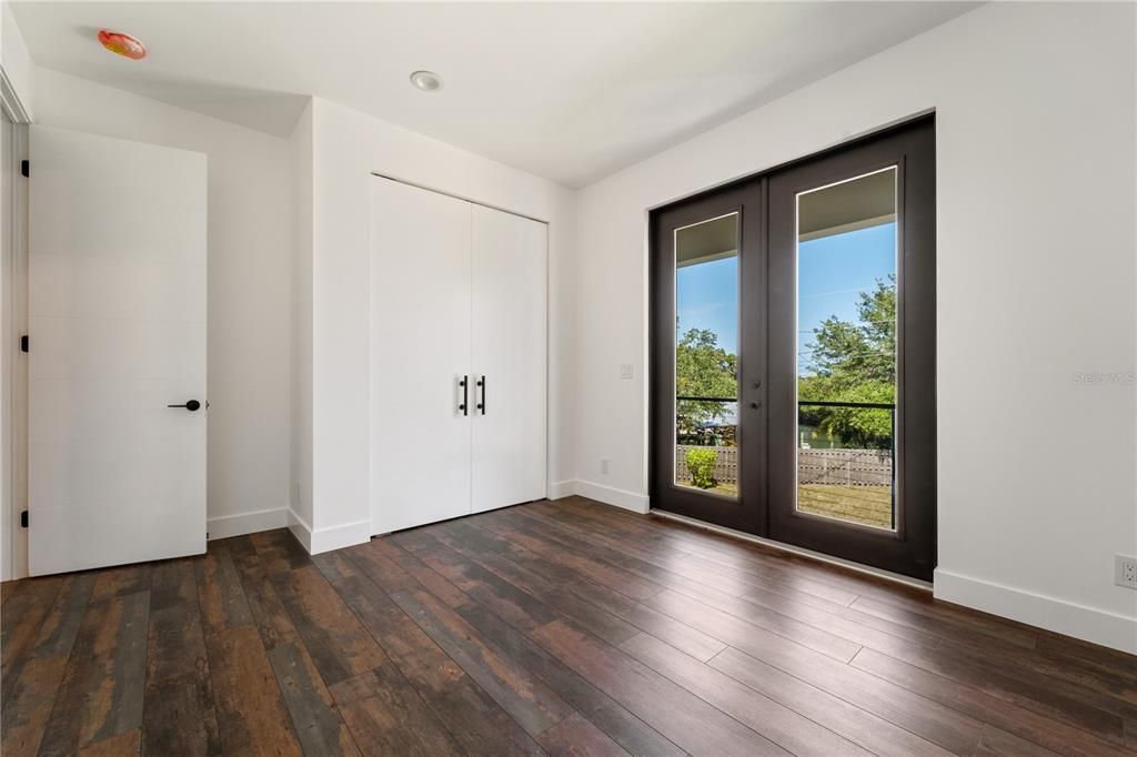 En Venta: $2,299,000 (4 camas, 3 baños, 3300 Pies cuadrados)