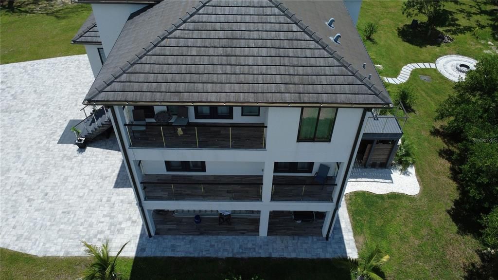 En Venta: $2,299,000 (4 camas, 3 baños, 3300 Pies cuadrados)