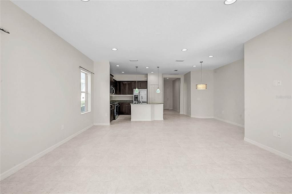 En Venta: $299,500 (2 camas, 2 baños, 1525 Pies cuadrados)