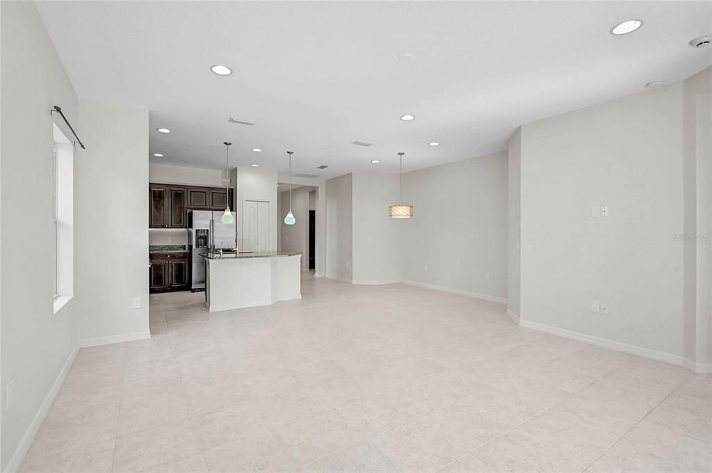 En Venta: $299,500 (2 camas, 2 baños, 1525 Pies cuadrados)