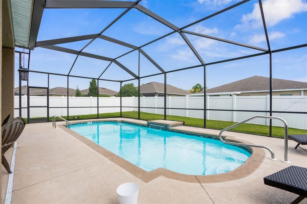 For Sale: $432,000 (4 beds, 3 baths, 2529 Square Feet)