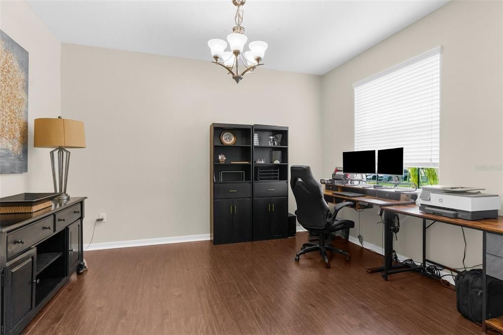 For Sale: $432,000 (4 beds, 3 baths, 2529 Square Feet)