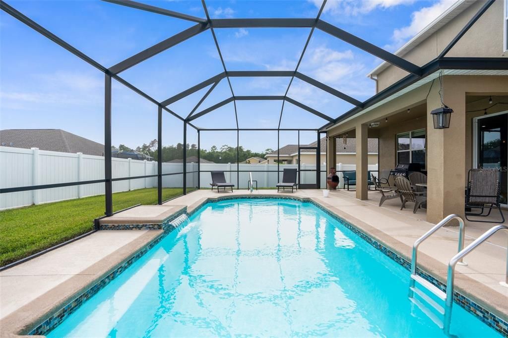 For Sale: $432,000 (4 beds, 3 baths, 2529 Square Feet)