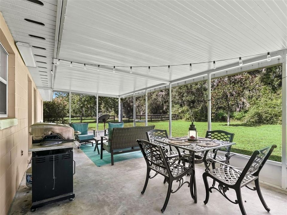 En Venta: $579,900 (3 camas, 3 baños, 2064 Pies cuadrados)