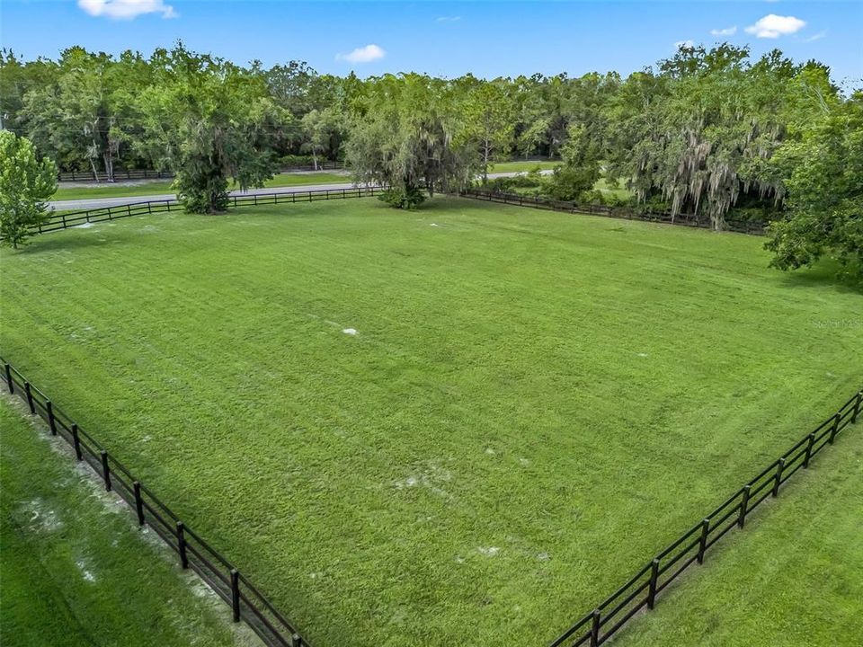 En Venta: $579,900 (3 camas, 3 baños, 2064 Pies cuadrados)