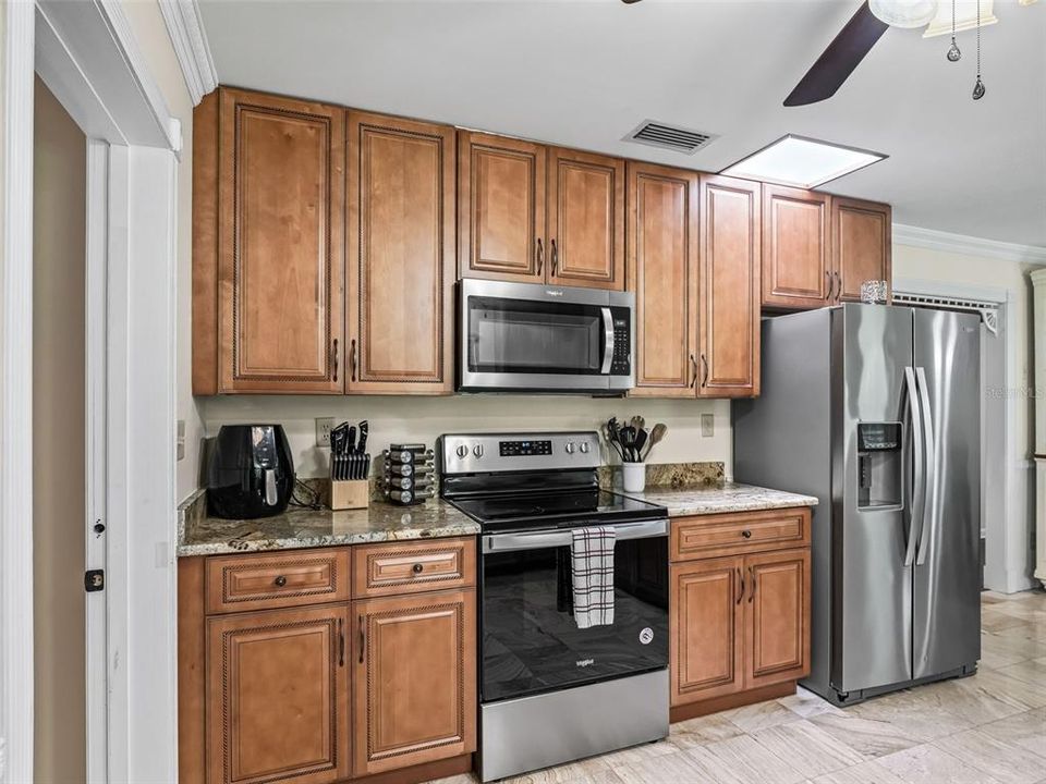 En Venta: $579,900 (3 camas, 3 baños, 2064 Pies cuadrados)