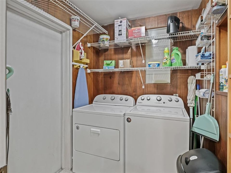 En Venta: $579,900 (3 camas, 3 baños, 2064 Pies cuadrados)