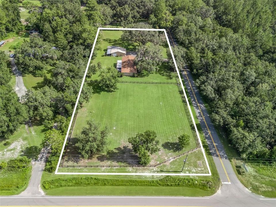 En Venta: $579,900 (3 camas, 3 baños, 2064 Pies cuadrados)