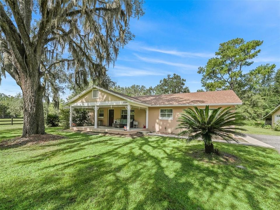 En Venta: $579,900 (3 camas, 3 baños, 2064 Pies cuadrados)