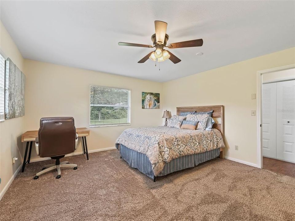 En Venta: $579,900 (3 camas, 3 baños, 2064 Pies cuadrados)