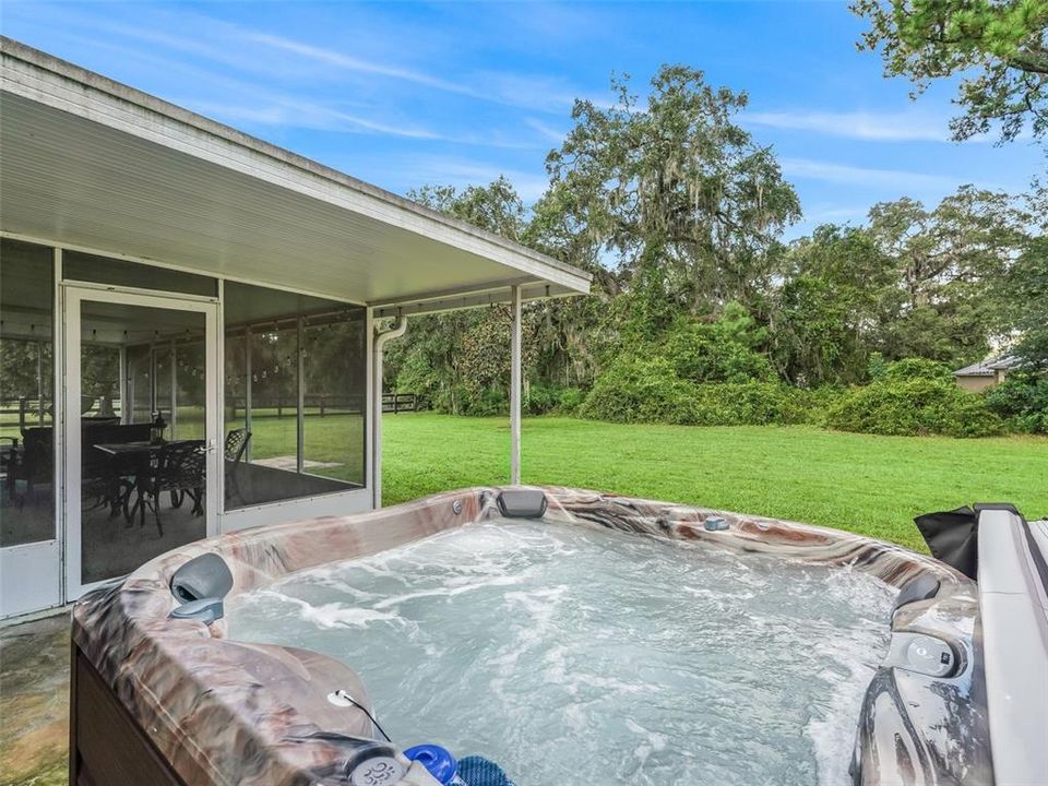 En Venta: $579,900 (3 camas, 3 baños, 2064 Pies cuadrados)