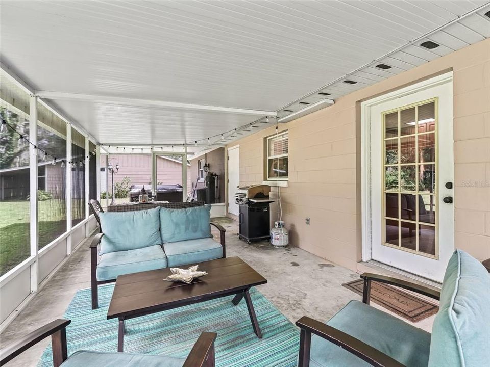 En Venta: $579,900 (3 camas, 3 baños, 2064 Pies cuadrados)