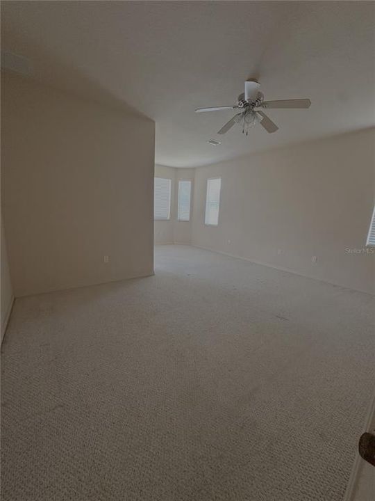 En Venta: $469,000 (4 camas, 2 baños, 2313 Pies cuadrados)