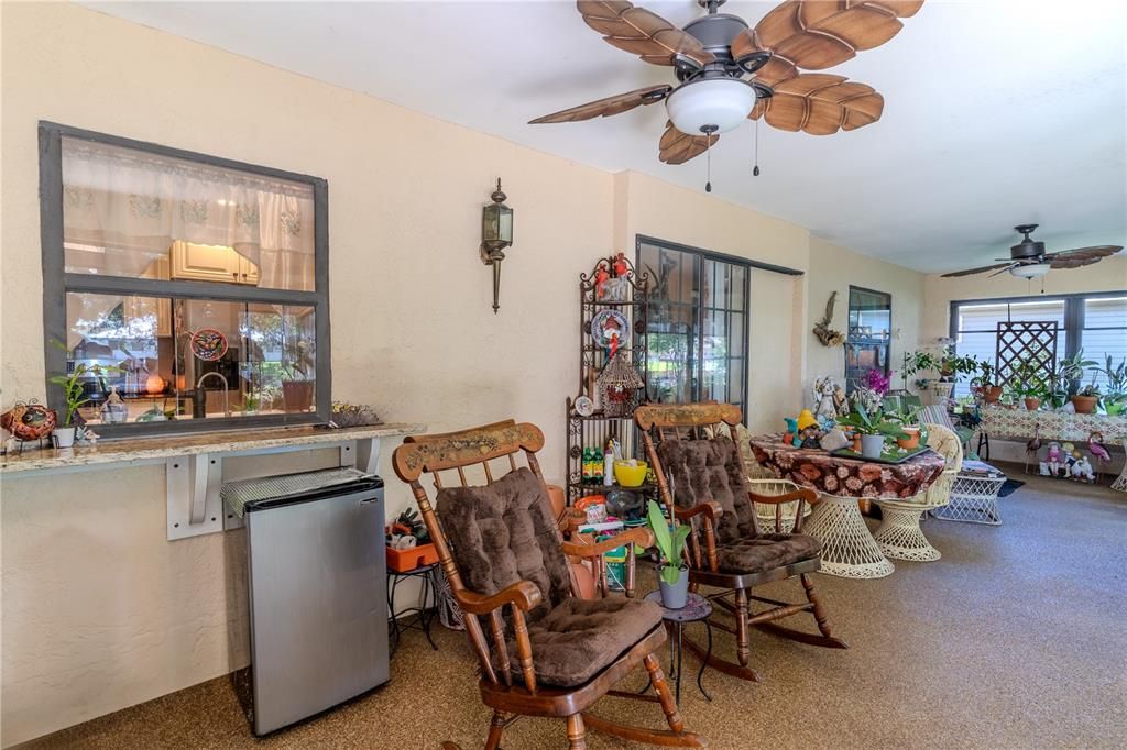 На продажу: $390,000 (2 спален, 2 ванн, 1694 Квадратных фут)