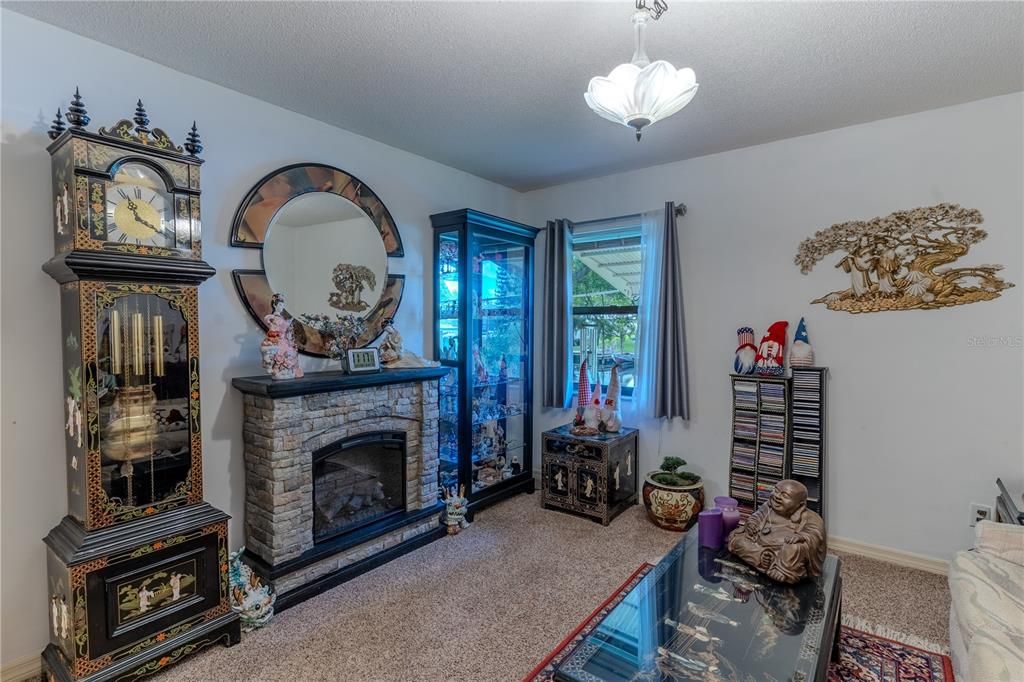 На продажу: $390,000 (2 спален, 2 ванн, 1694 Квадратных фут)