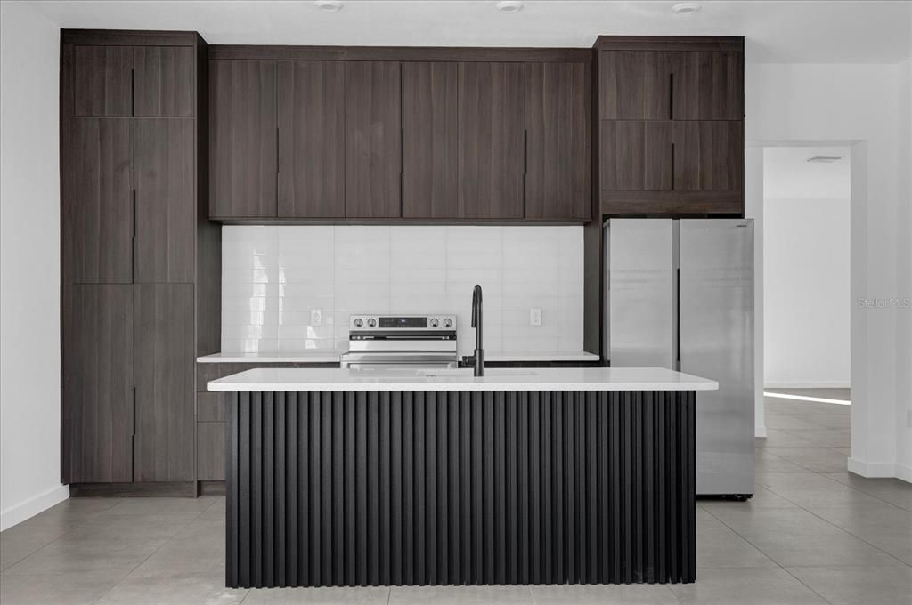 На продажу: $800,000 (3 спален, 3 ванн, 2212 Квадратных фут)