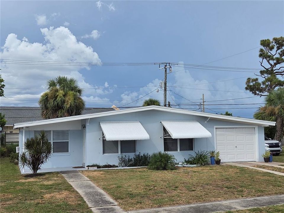 Под контрактом: $168,990 (3 спален, 1 ванн, 994 Квадратных фут)