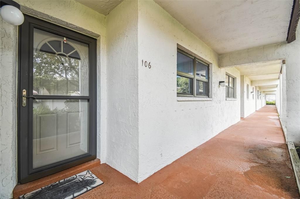 Active With Contract: $140,000 (2 beds, 2 baths, 1174 Square Feet)