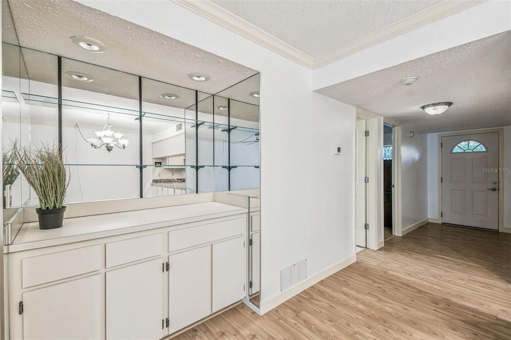 Active With Contract: $140,000 (2 beds, 2 baths, 1174 Square Feet)