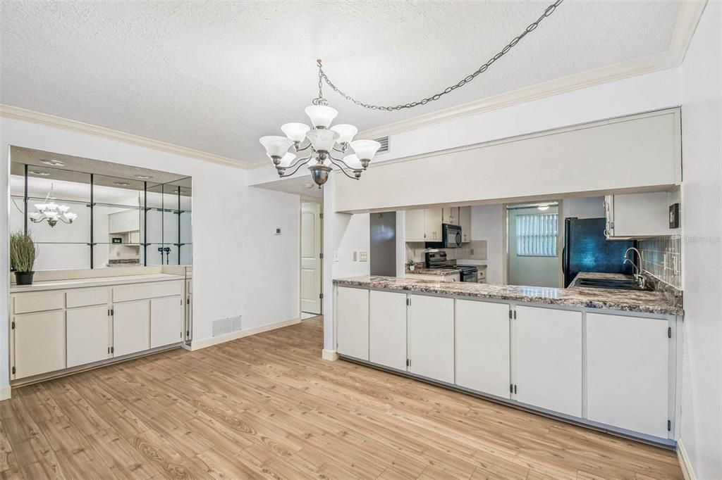 Active With Contract: $140,000 (2 beds, 2 baths, 1174 Square Feet)