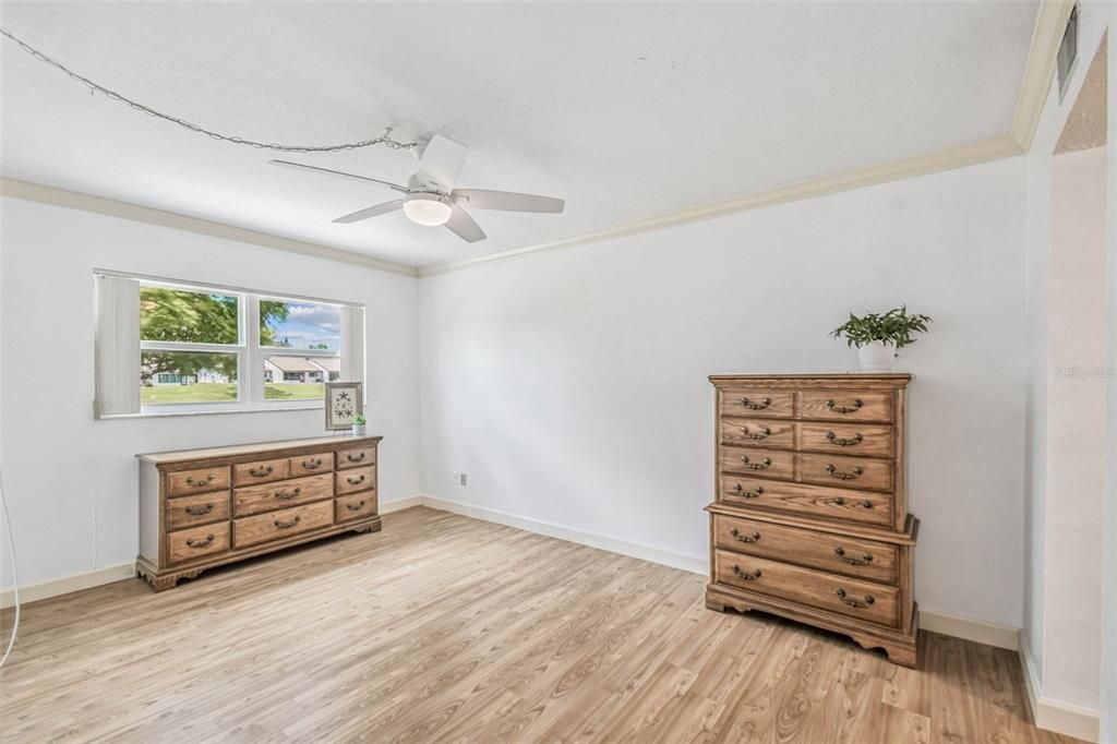 Active With Contract: $140,000 (2 beds, 2 baths, 1174 Square Feet)