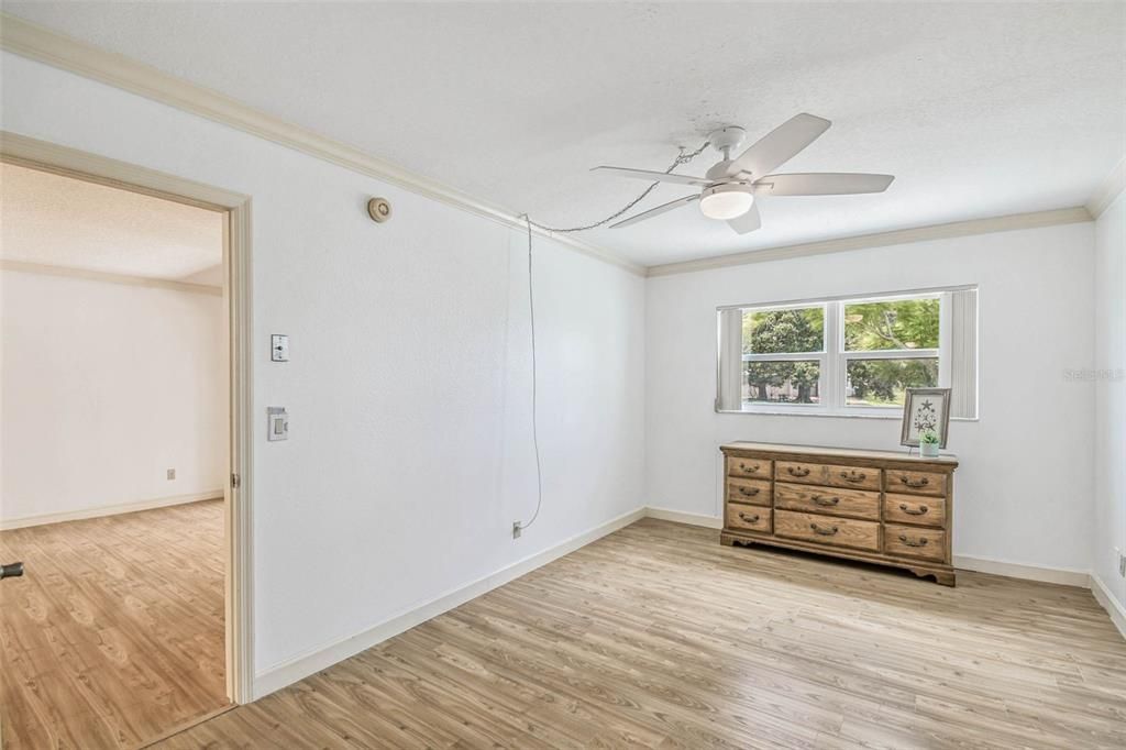 Active With Contract: $140,000 (2 beds, 2 baths, 1174 Square Feet)