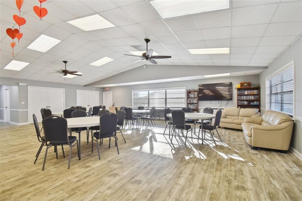 Active With Contract: $140,000 (2 beds, 2 baths, 1174 Square Feet)