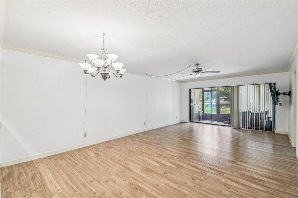 Active With Contract: $140,000 (2 beds, 2 baths, 1174 Square Feet)