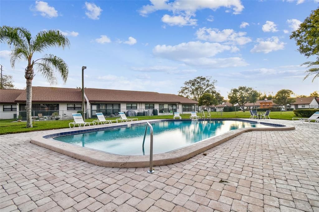 Active With Contract: $140,000 (2 beds, 2 baths, 1174 Square Feet)