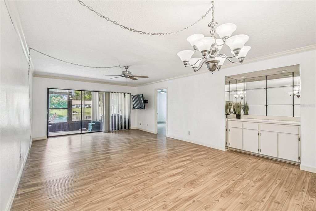 Active With Contract: $140,000 (2 beds, 2 baths, 1174 Square Feet)