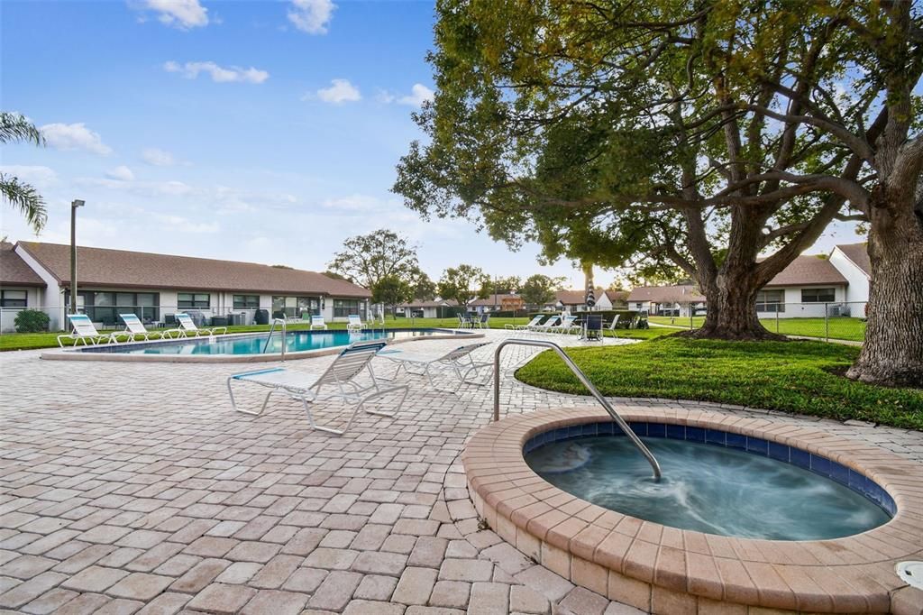 Active With Contract: $140,000 (2 beds, 2 baths, 1174 Square Feet)