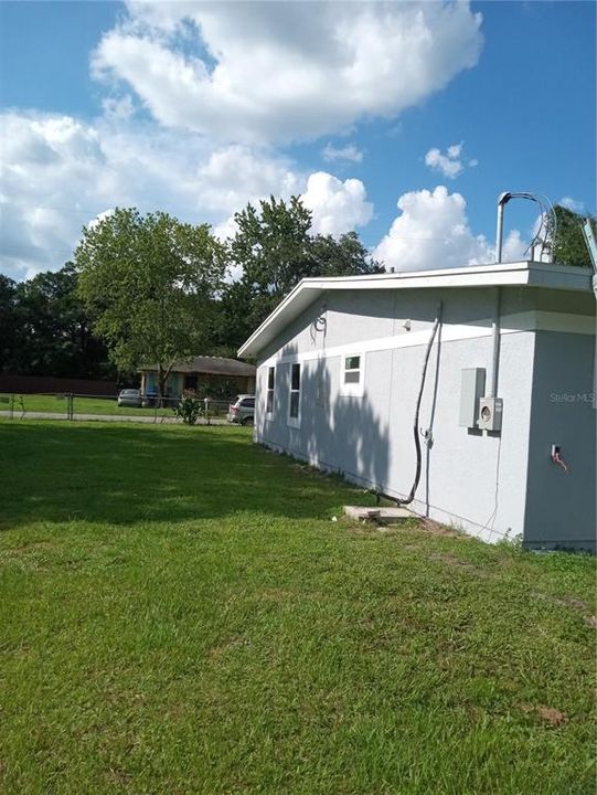 待售: $320,000 (4 贝兹, 2 浴室, 1196 平方英尺)