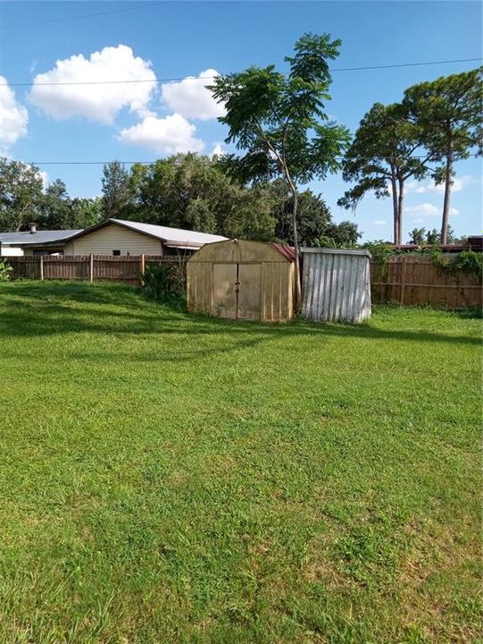 待售: $320,000 (4 贝兹, 2 浴室, 1196 平方英尺)