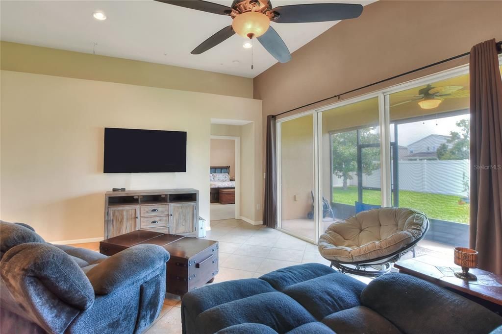 Active With Contract: $385,000 (3 beds, 2 baths, 2050 Square Feet)