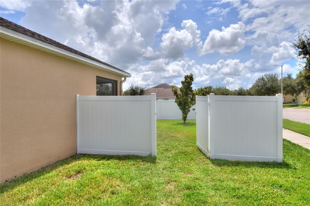 Active With Contract: $385,000 (3 beds, 2 baths, 2050 Square Feet)